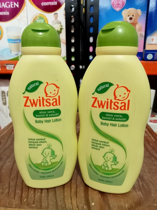 Zwitsal Baby Hair Lotion Aloe Vera Kemiri Seledri 200ml