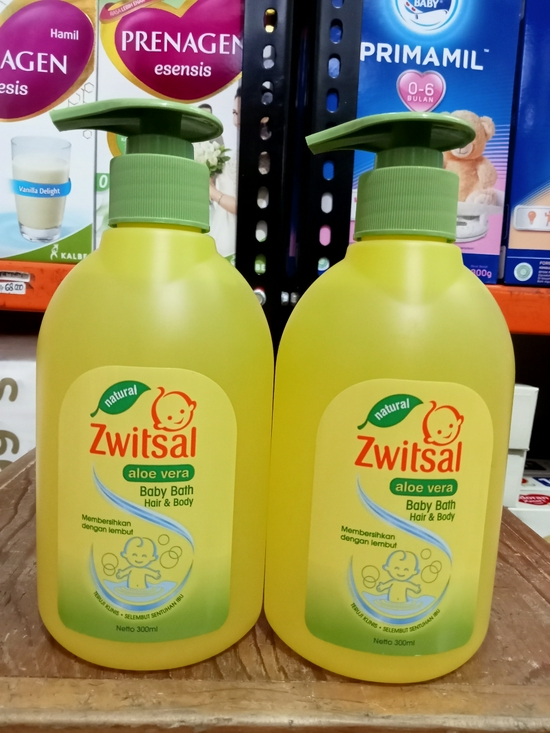 Zwitsal baby Bath Hair & Body Aloe Vera 300ml pump