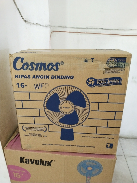 Kipas angin Cosmos 16 WFG